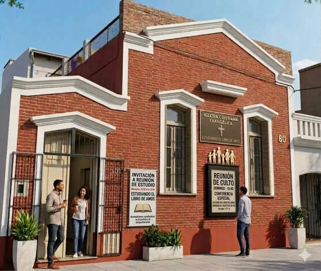 Fachada de ladrillo de la iglesia con carteles de invitación a las reuniones